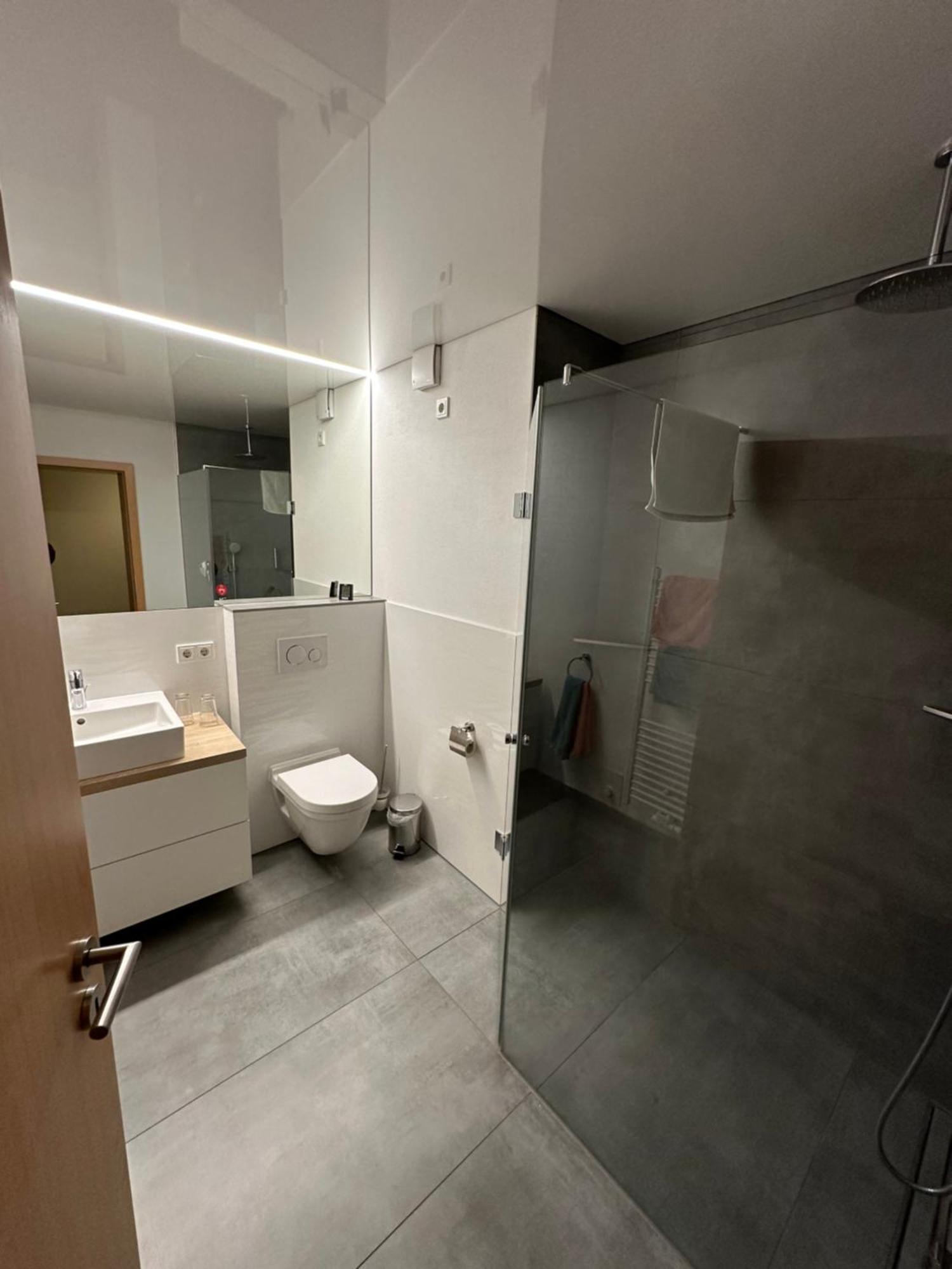 Fewo-schwarzer Appartement *